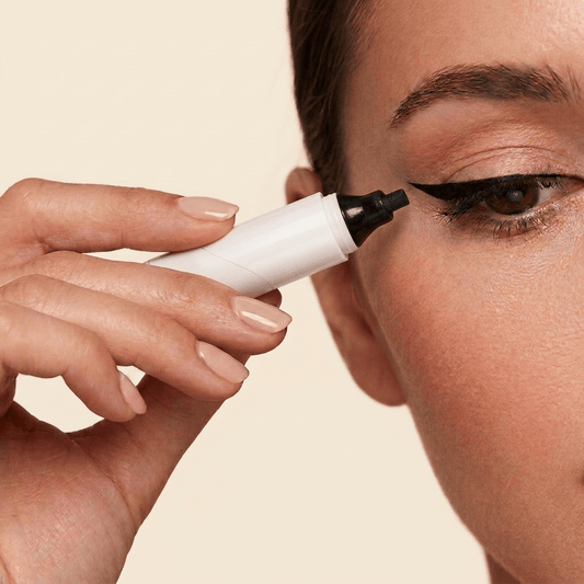 Le liner que tu ne rateras plus - Yunae Beauty CH